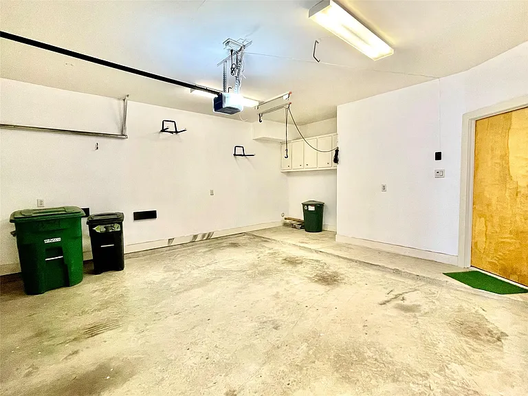954 Patterson St — Photo 22