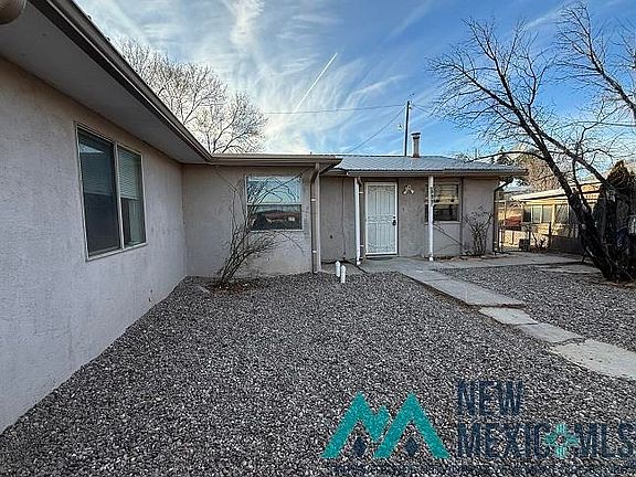 2nd image of 609 El Creston Cir