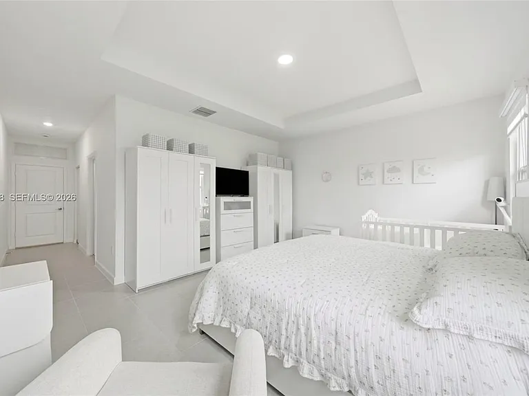 13249 SW 189th Ter — Photo 9