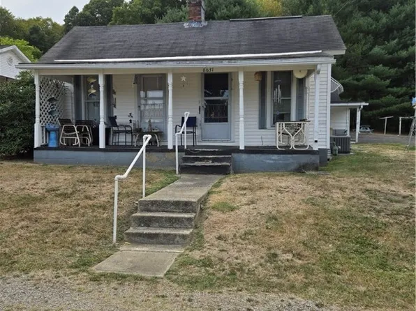 8637 Lincoln St, Crooksville, OH 43731