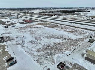 3908 N Broadway, Minot, ND 58703