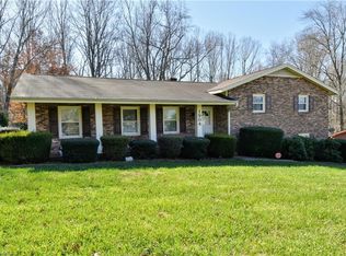 1904 Turfwood Dr, Pfafftown, NC 27040