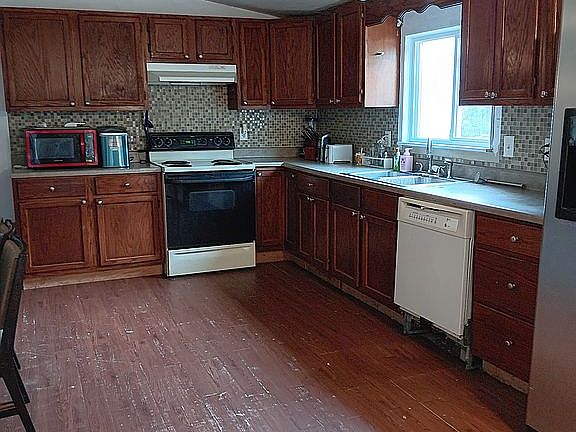 4th image of 33495 Turkey Hill Ln