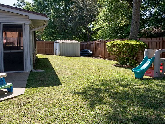 4th image of 238 Bayberry Dr