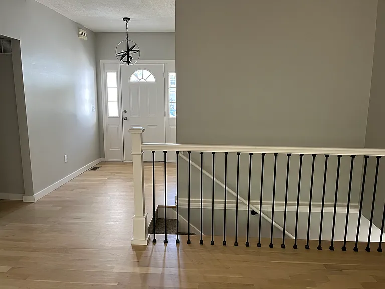 305 W McKinley Ln — Photo 6
