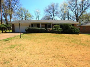 214 Olympia Dr, Saint Louis, MO