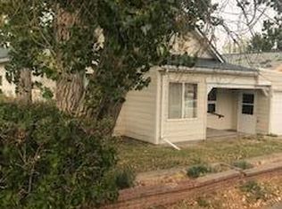 319 2nd St S, Sunburst, MT 59482