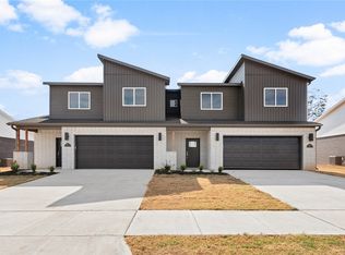 727 Sun Meadows Loop, Centerton, AR 72719