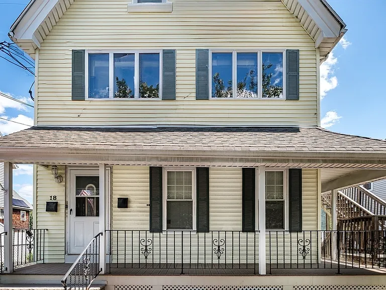 18 Chestnut St #1 — Photo 21