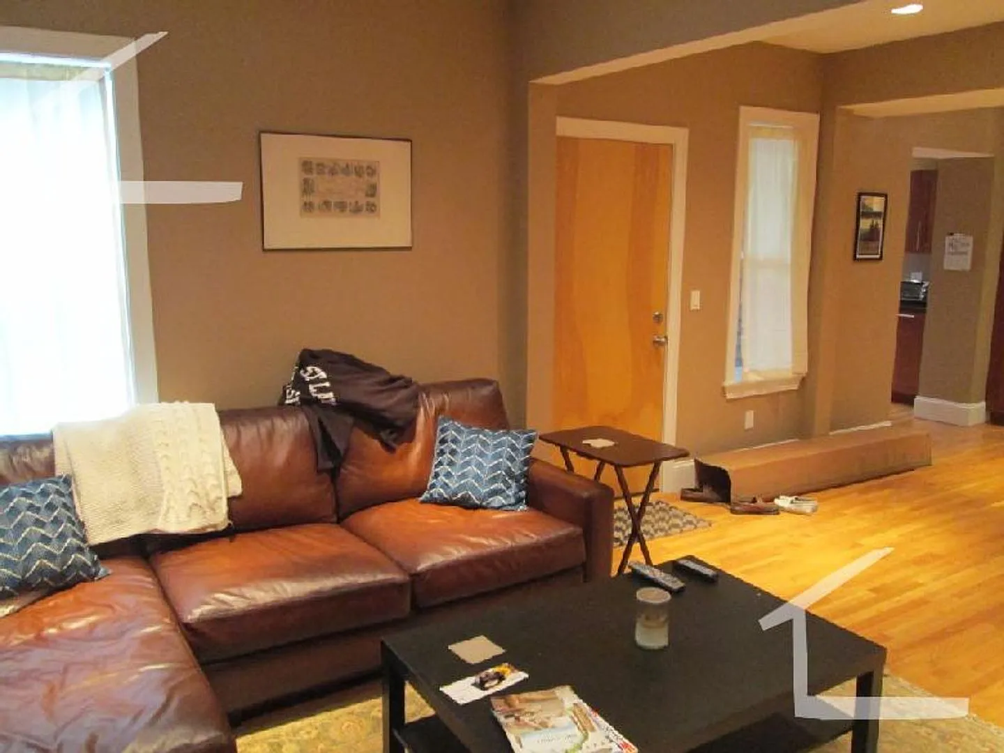 Don't miss out........ 4 bed 2 bath in Brookline! — Photo 4