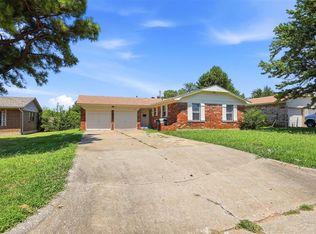 227 W Campbell Dr, Midwest City, OK 73110