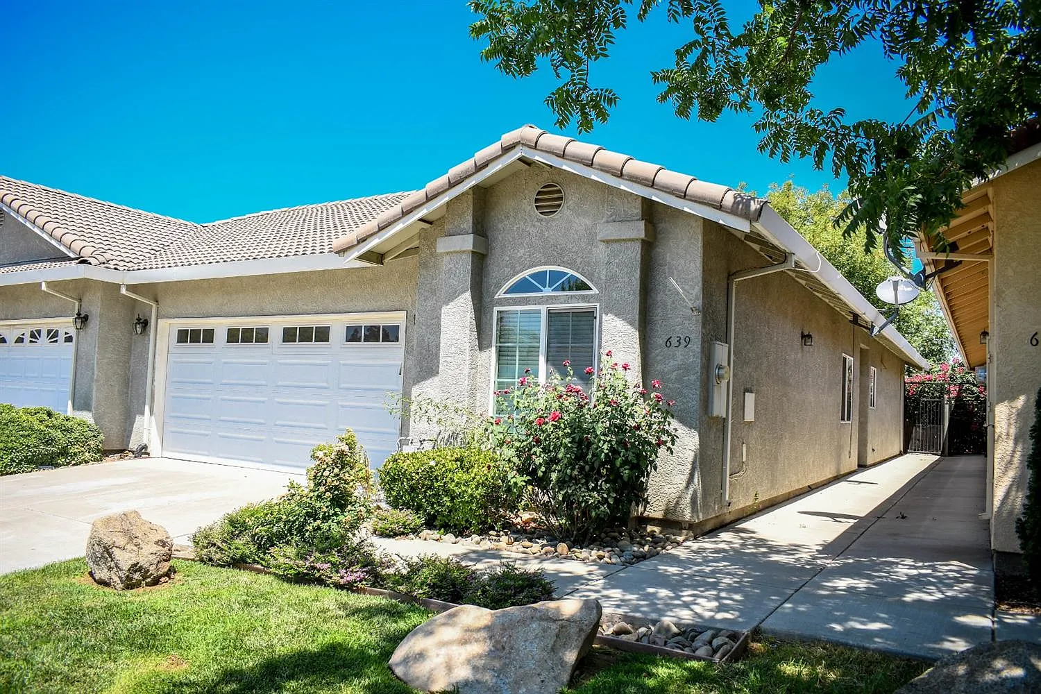 639 Gateway Dr photo 1