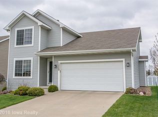 5880 Scenic View Dr, Pleasant Hill, IA 50327