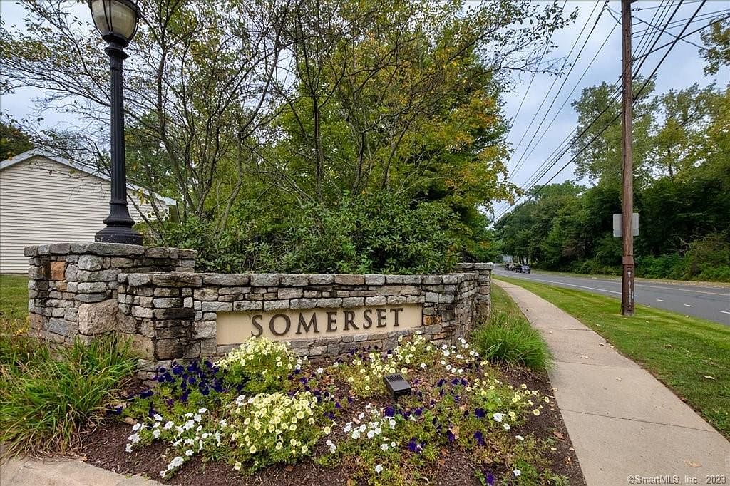 1 King Philip Dr UNIT 302, West Hartford, CT 06117 Zillow