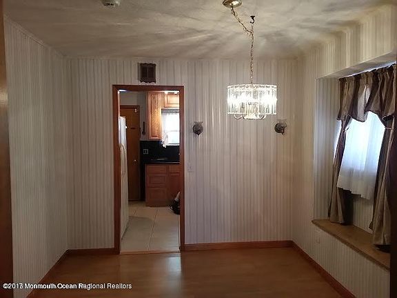 4th image of 1641 Farragut Ave