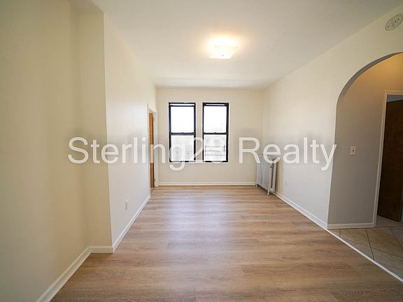 4th image of 28-05 43rd St #15