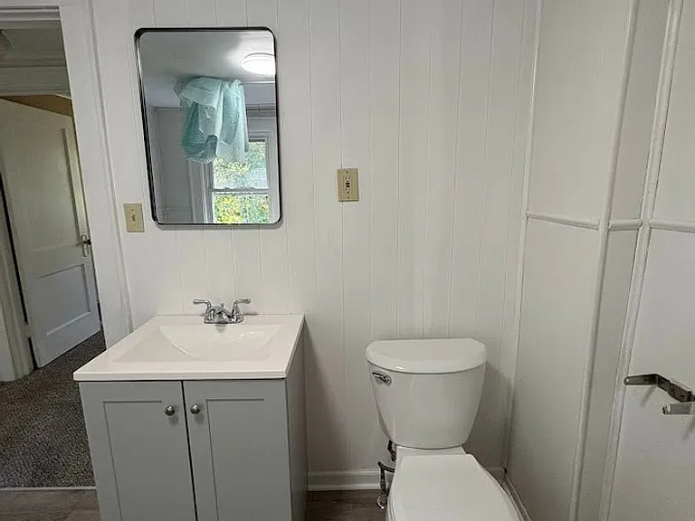 844 Lawton St — Photo 13