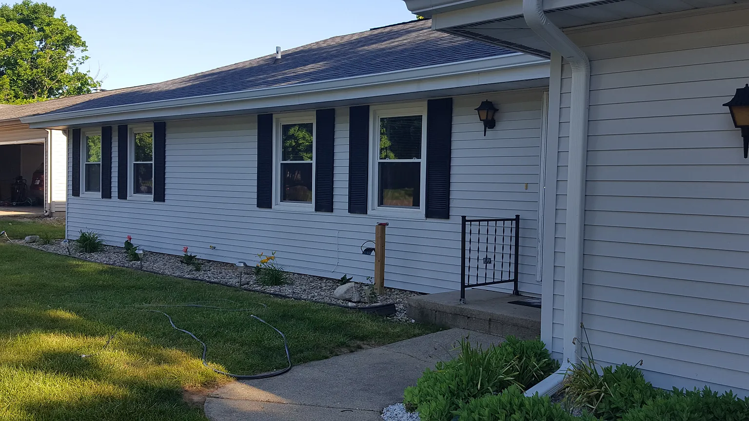 1517 Heather Ln photo 1
