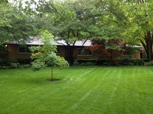 3555 Kingsway Dr, Columbus, OH 43221