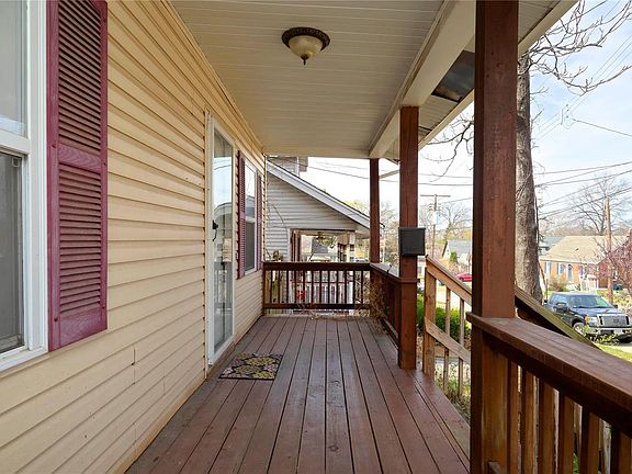 3rd image of 7510 Weaver Ave