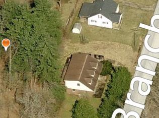 4243 Hughes Branch Rd, Huntington, WV 25701