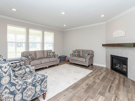 4th image of 16495 Bigstone Dr