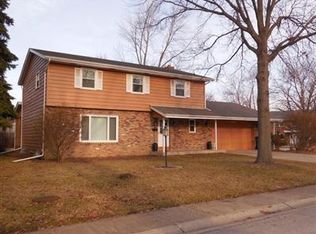 415 S Cryer Ave, Bourbonnais, IL