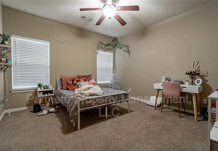 606 N Tennyson Ln — Photo 16