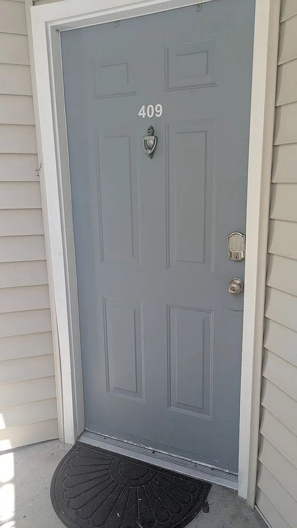 Seasonal Short-Term 1 Bed 1 Bath Ground Floor Condo — Photo 1