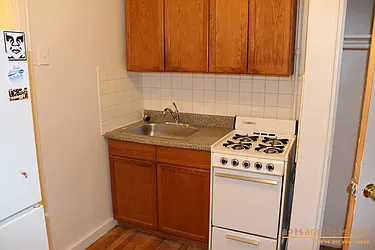 Rented by aptsandlofts.com