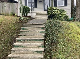 1044 Lakeview Cres, Birmingham, AL 35205