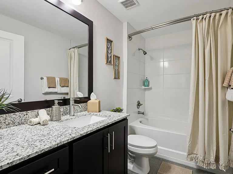 Mila Apartments — Photo 13
