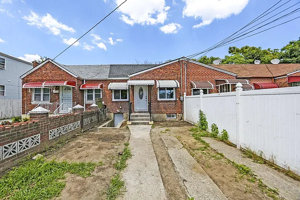 Sold by Keystone Realty USA Corp | media 8