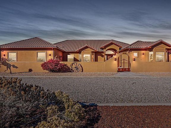 4th image of 1633 Campfire Ct