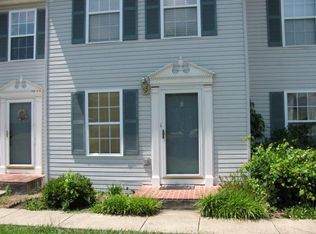 225 Hunter Hills Cir APT 6, Bristol, TN 37620