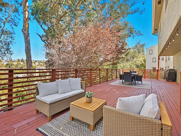 866 Alma Pl — Photo 42
