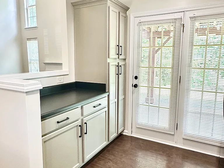 627 Rock Lake Gln — Photo 13