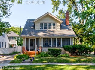 1027 E 5th St, Royal Oak, MI 48067
