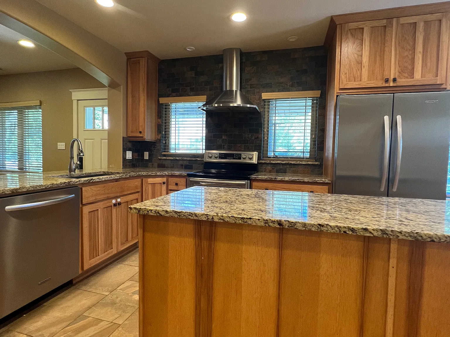 2 bed, 1456 sqft, $1,700 — Photo 2