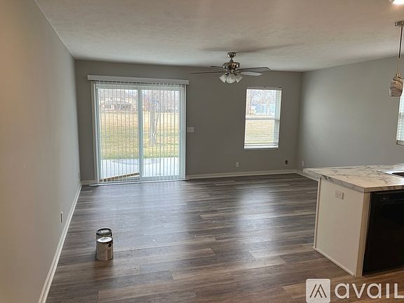 3rd image of 210 W Sunset St