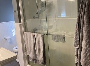 8 Stuttaford Dr, Sandston, VA 23150