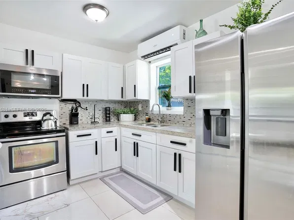 6700 NW 5th Ave, Miami, FL 33150