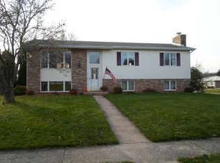 1435 Pebblewood Ln, Williamsport, PA 17701