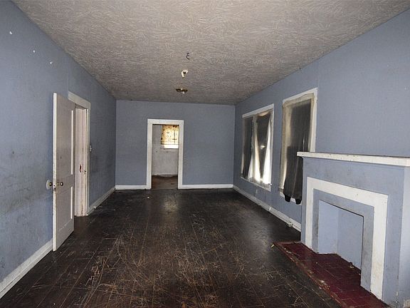 3rd image of 3121 Hollywood Ave