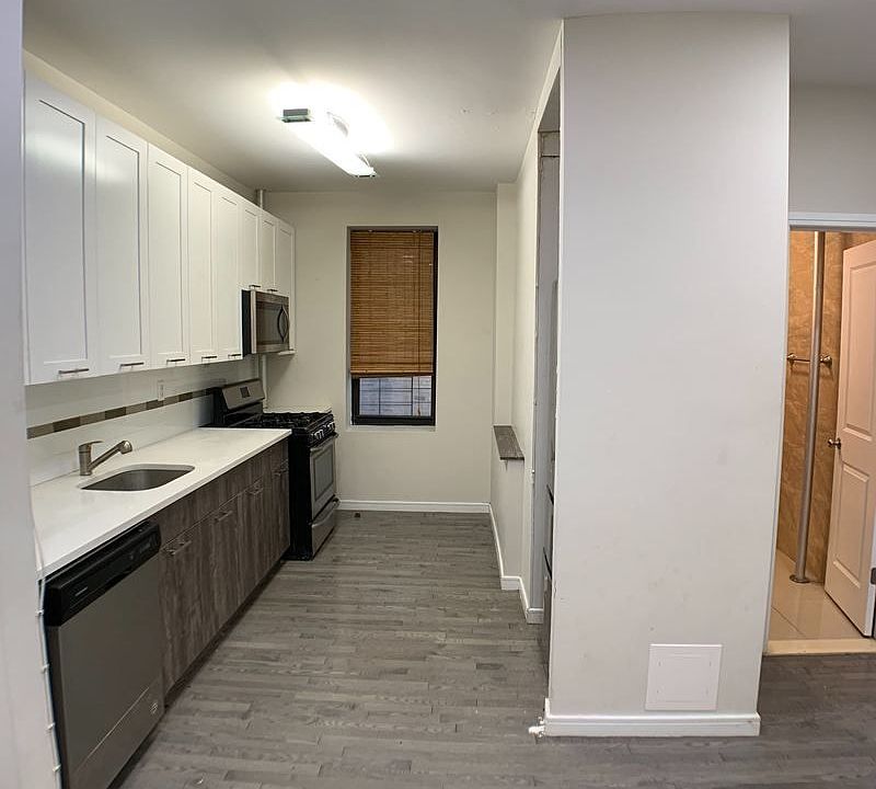 1st image of 377 Montgomery St #3A