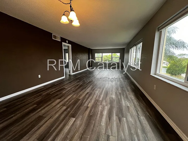 8950 Park Blvd #310 — Photo 10