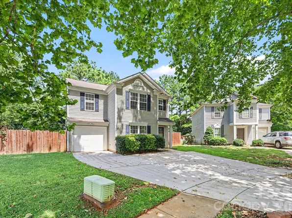 2877 Oasis Ln, Charlotte, NC 28214