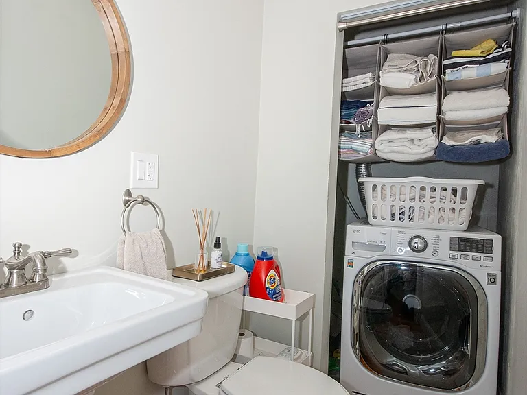 2 Burnham Pl #2 — Photo 21