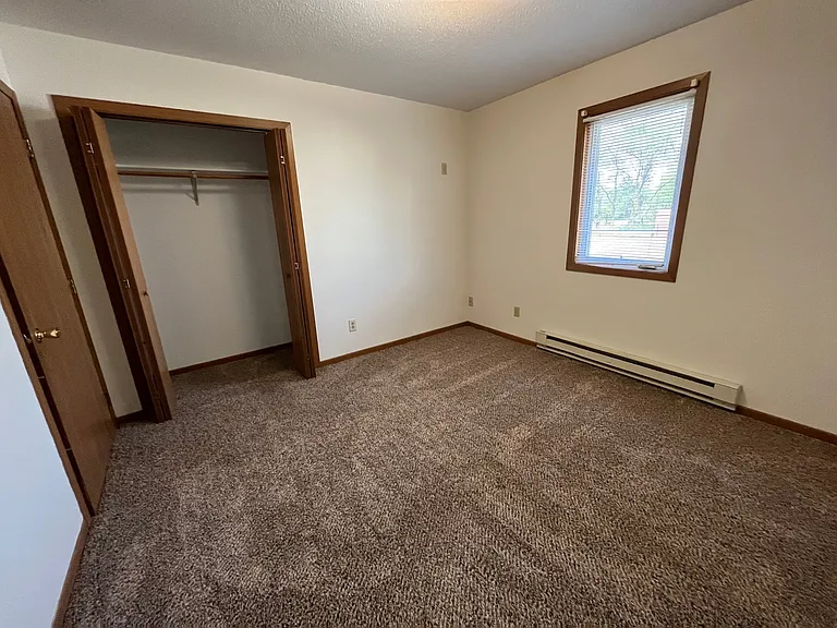 921-931 N Larson St #921 — Photo 19