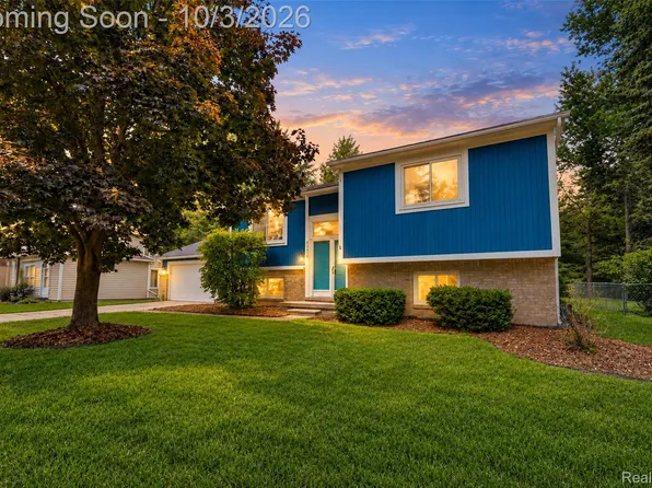 30530 Ambeth St, Farmington Hills, MI 48336